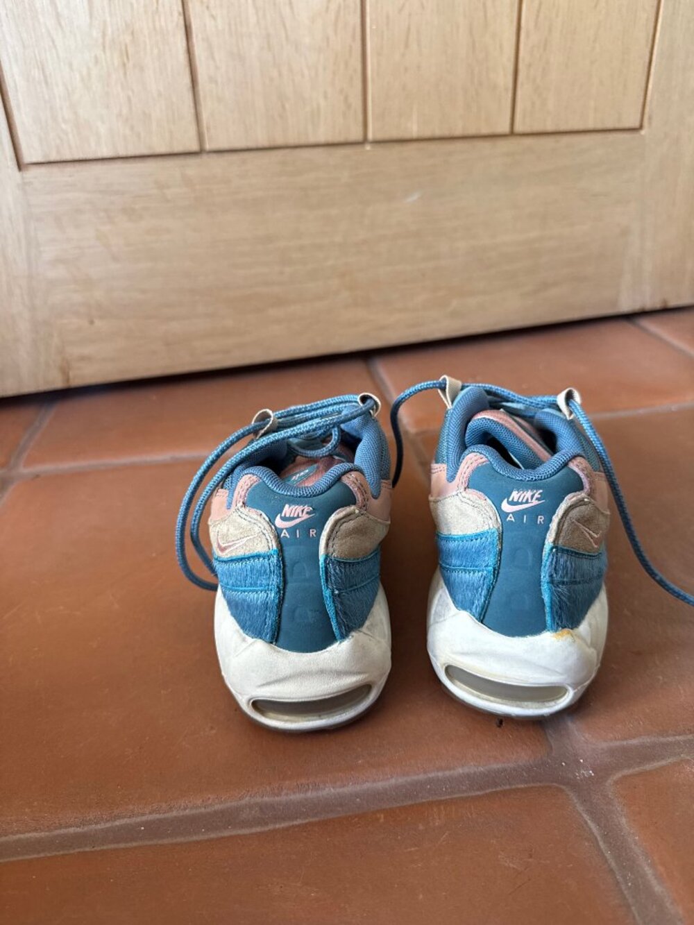Nike Air Max 95 LX Smokey Blue Pony Hair AA1103-002 5.5